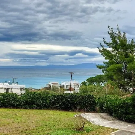 Roditsa Patritsia Aparthotel Polychrono