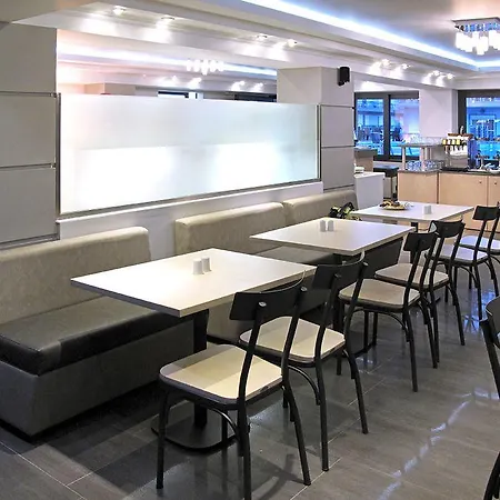 Aparthotel Roditsa Patritsia