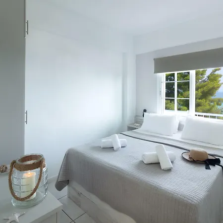 Roditsa Patritsia Aparthotel 3*