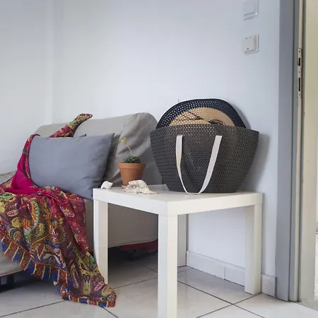 Roditsa Patritsia Aparthotel Polychrono