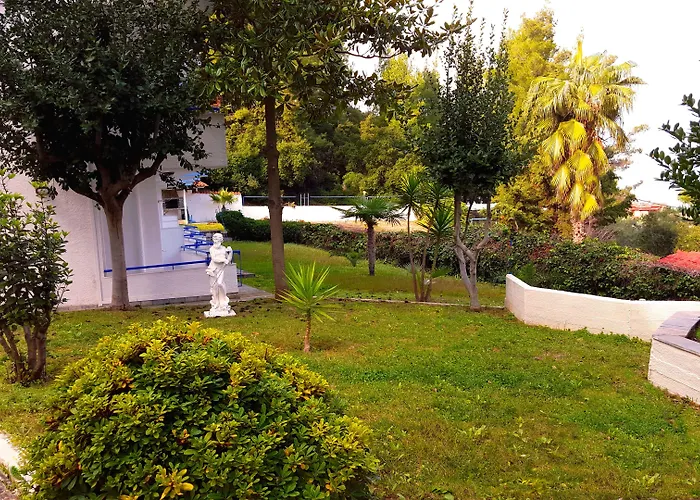 Roditsa Patritsia 3*