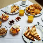 Apartahotel Roditsa Patritsia Polychrono