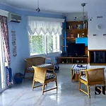 Roditsa Patritsia Hotel de apartamente Polychrono