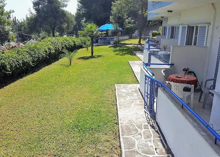 Roditsa Patritsia Apart Otel