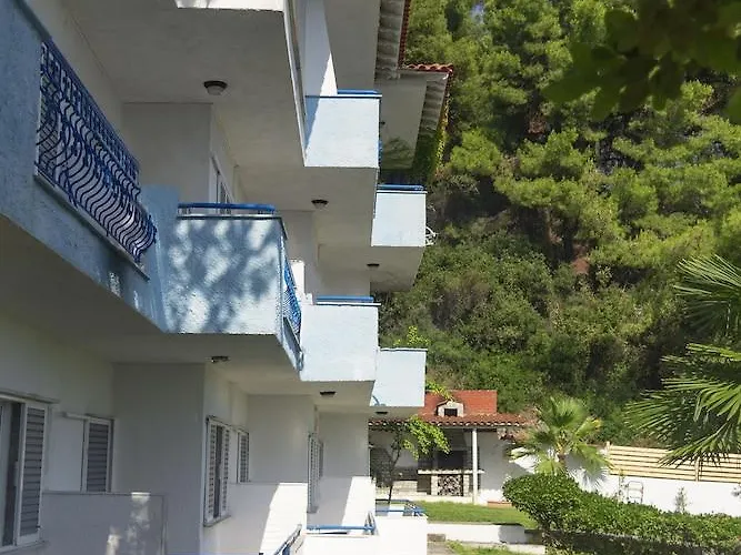 Roditsa Patritsia Apart Otel 3*