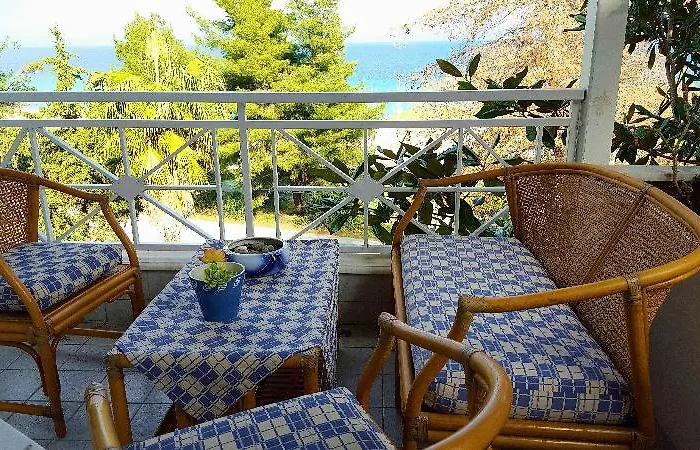 Roditsa Patritsia Apart Otel 3*